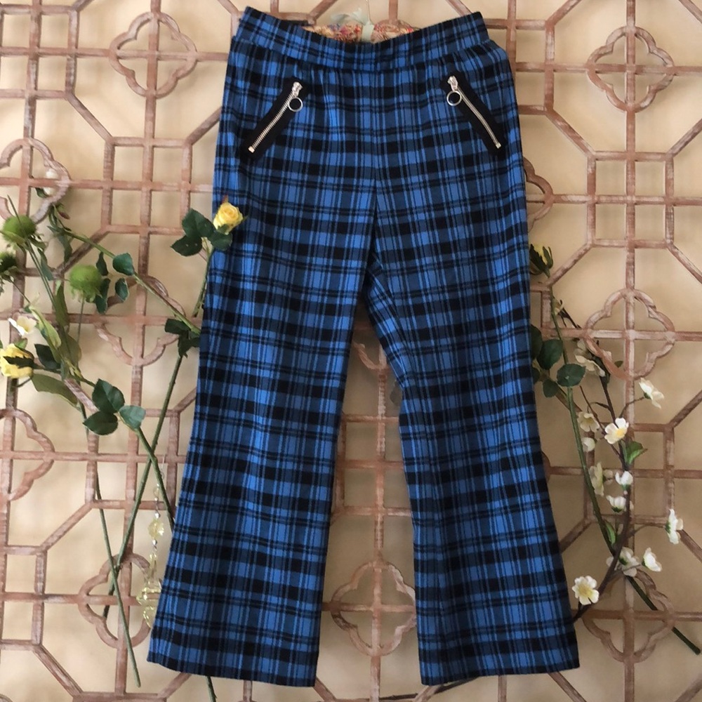 Blue & Black Check Capris With Elastic Waist - image 1